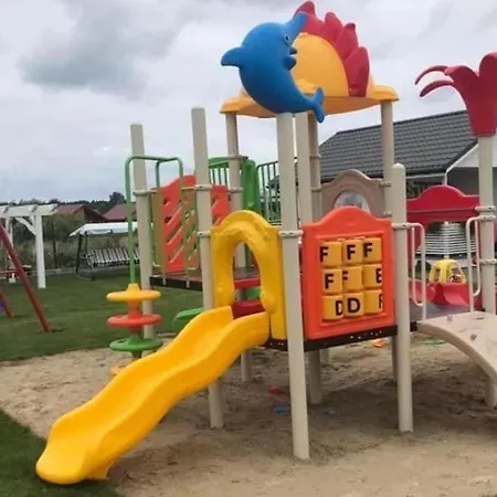 Comfortable And Cozy Homes For 5 People, Сasa de vacaciones *