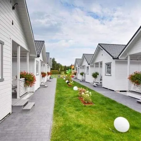 Comfortable And Cozy Homes For 5 People, Сasa de vacaciones Chłopy